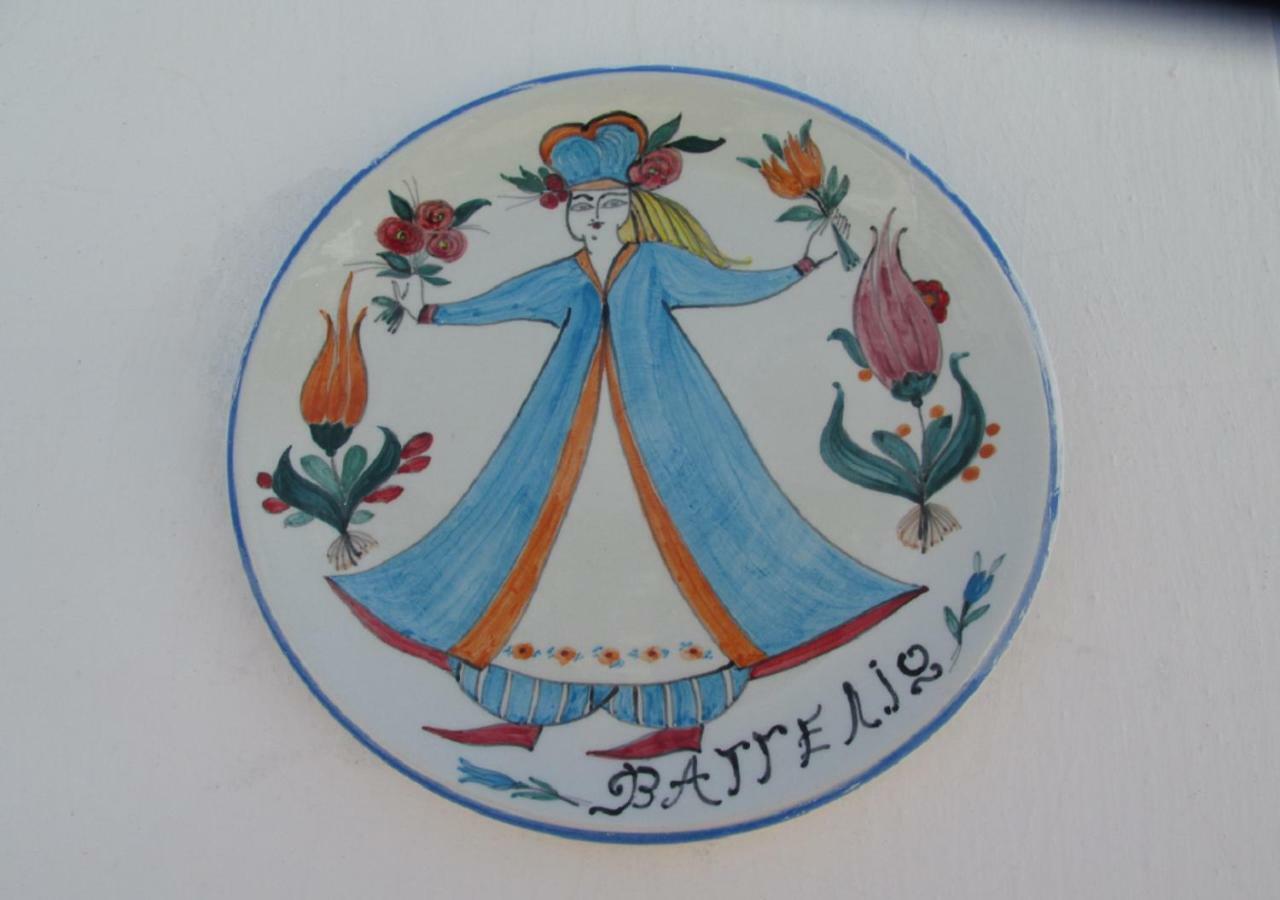 Nyfes Traditional Boutique Vagelio Скирос Екстериор снимка